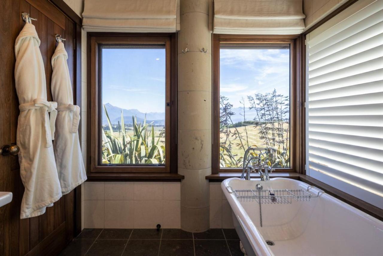 Cabot Lodge - Fiordland National Park Манапури Екстериор снимка