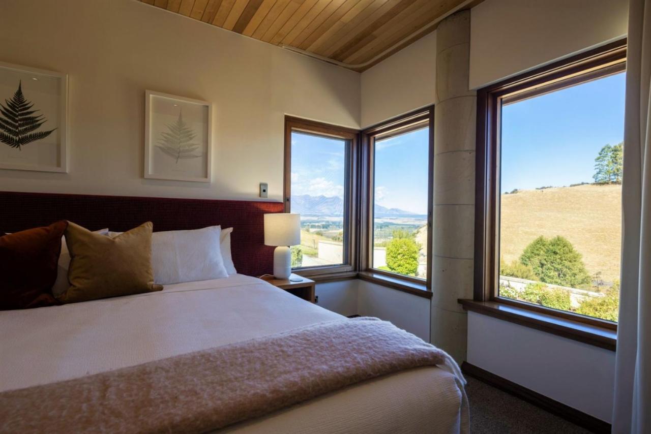 Cabot Lodge - Fiordland National Park Манапури Екстериор снимка