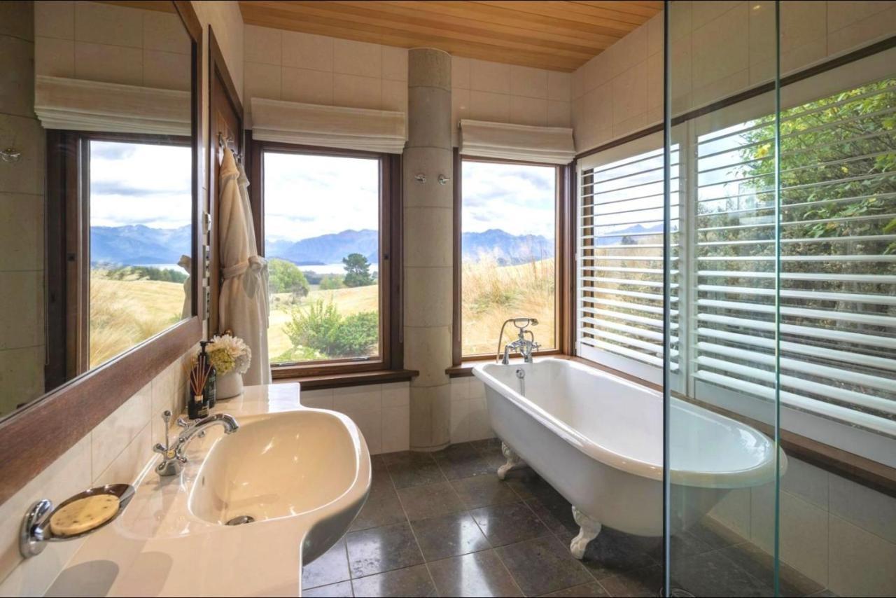 Cabot Lodge - Fiordland National Park Манапури Екстериор снимка