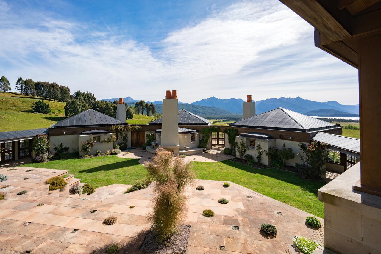 Cabot Lodge - Fiordland National Park Манапури Екстериор снимка