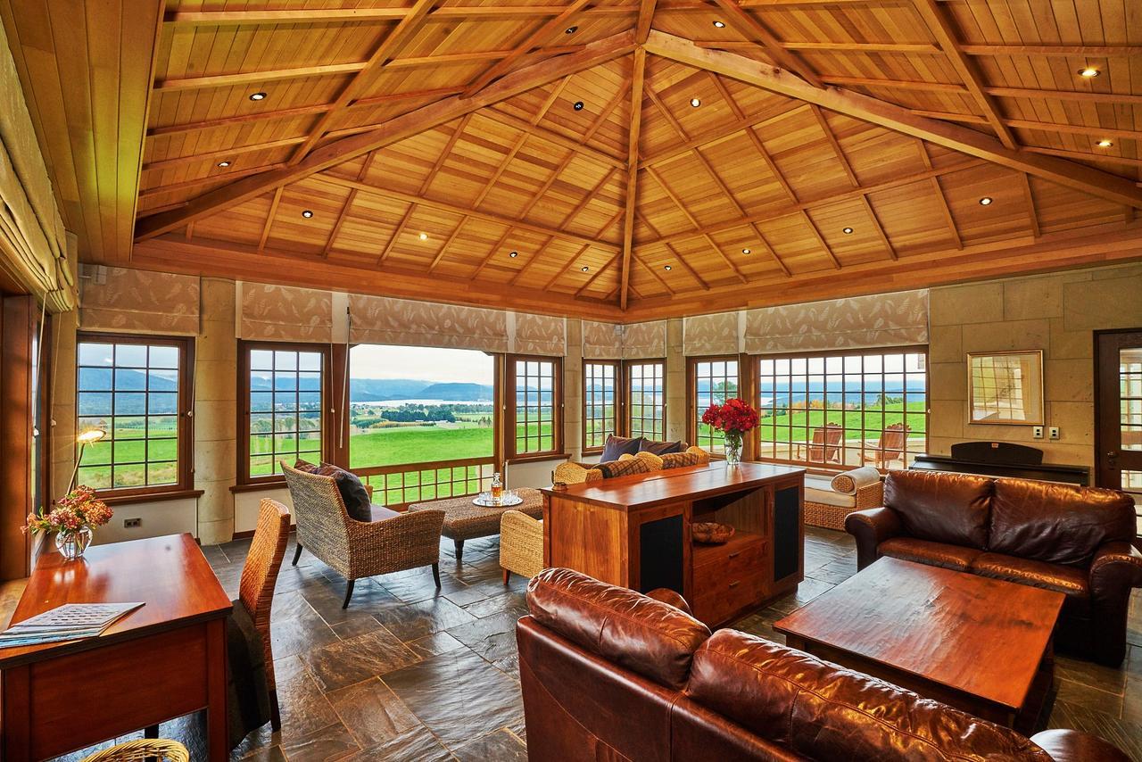 Cabot Lodge - Fiordland National Park Манапури Екстериор снимка