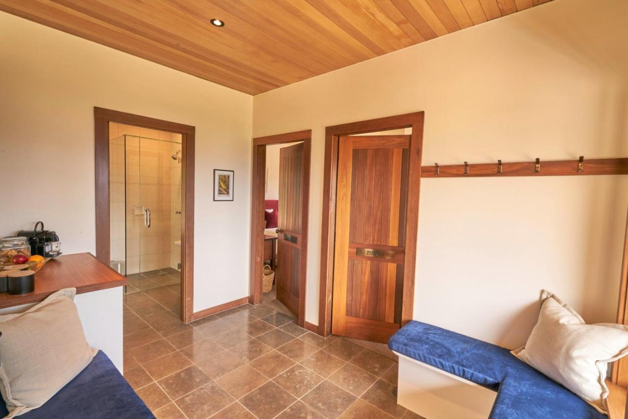 Cabot Lodge - Fiordland National Park Манапури Екстериор снимка