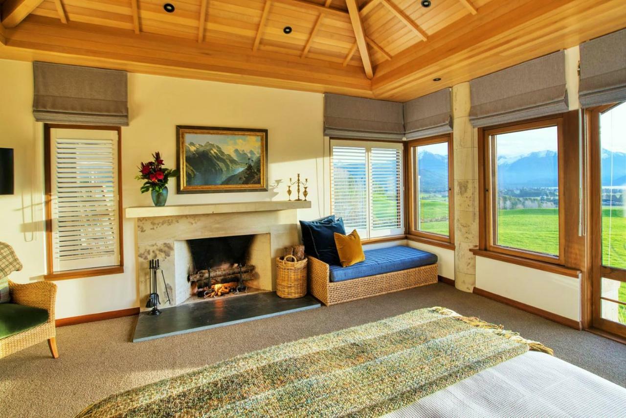 Cabot Lodge - Fiordland National Park Манапури Екстериор снимка